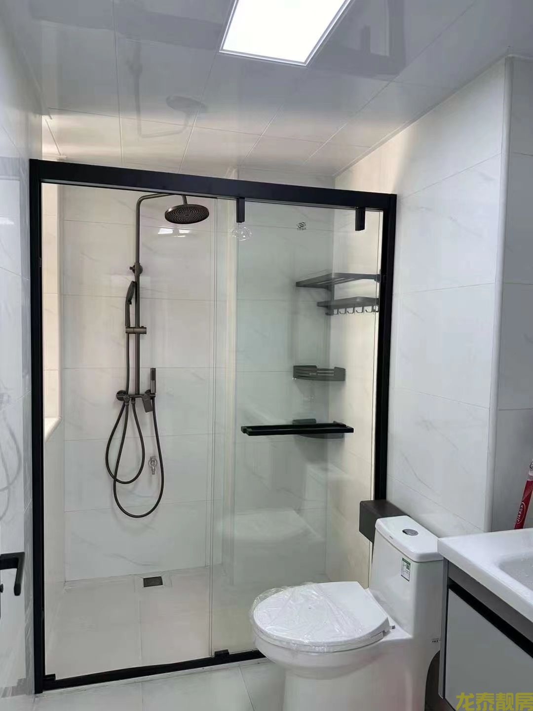 香槟壹号 2房 南向  新装修