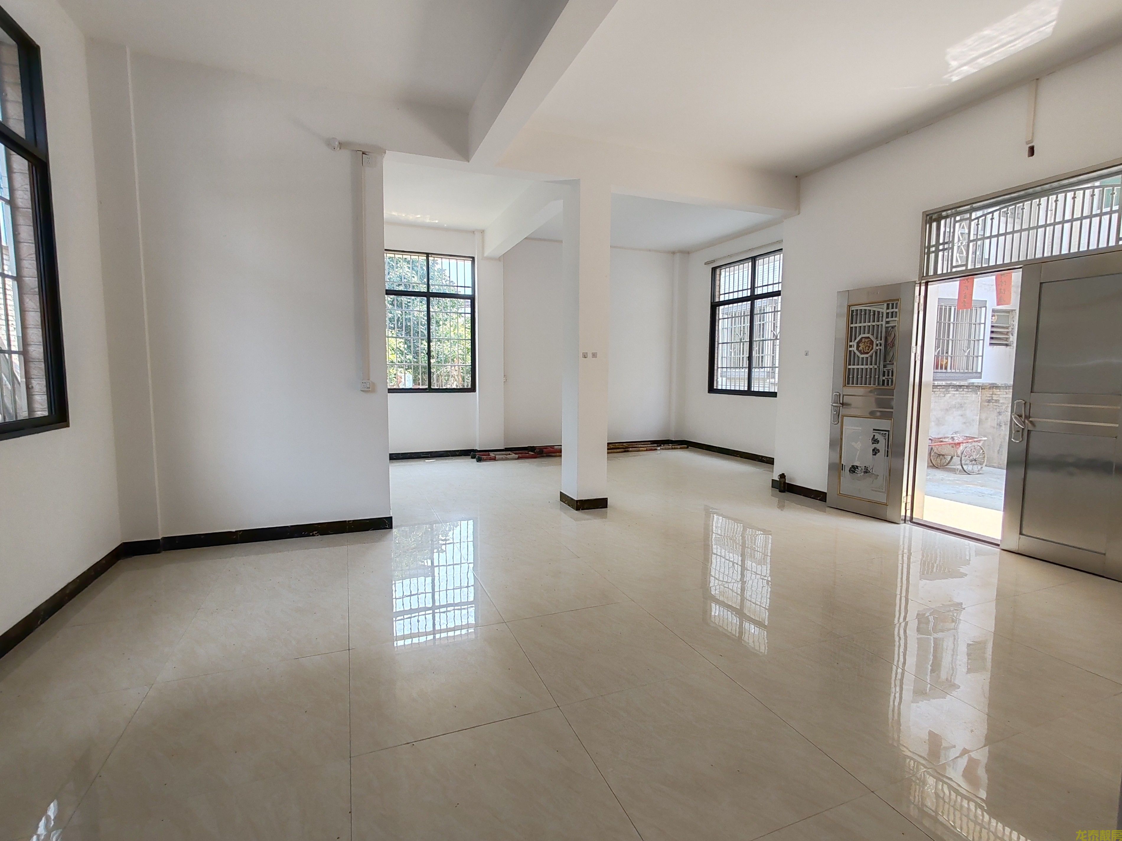 河南曙光村一楼门面