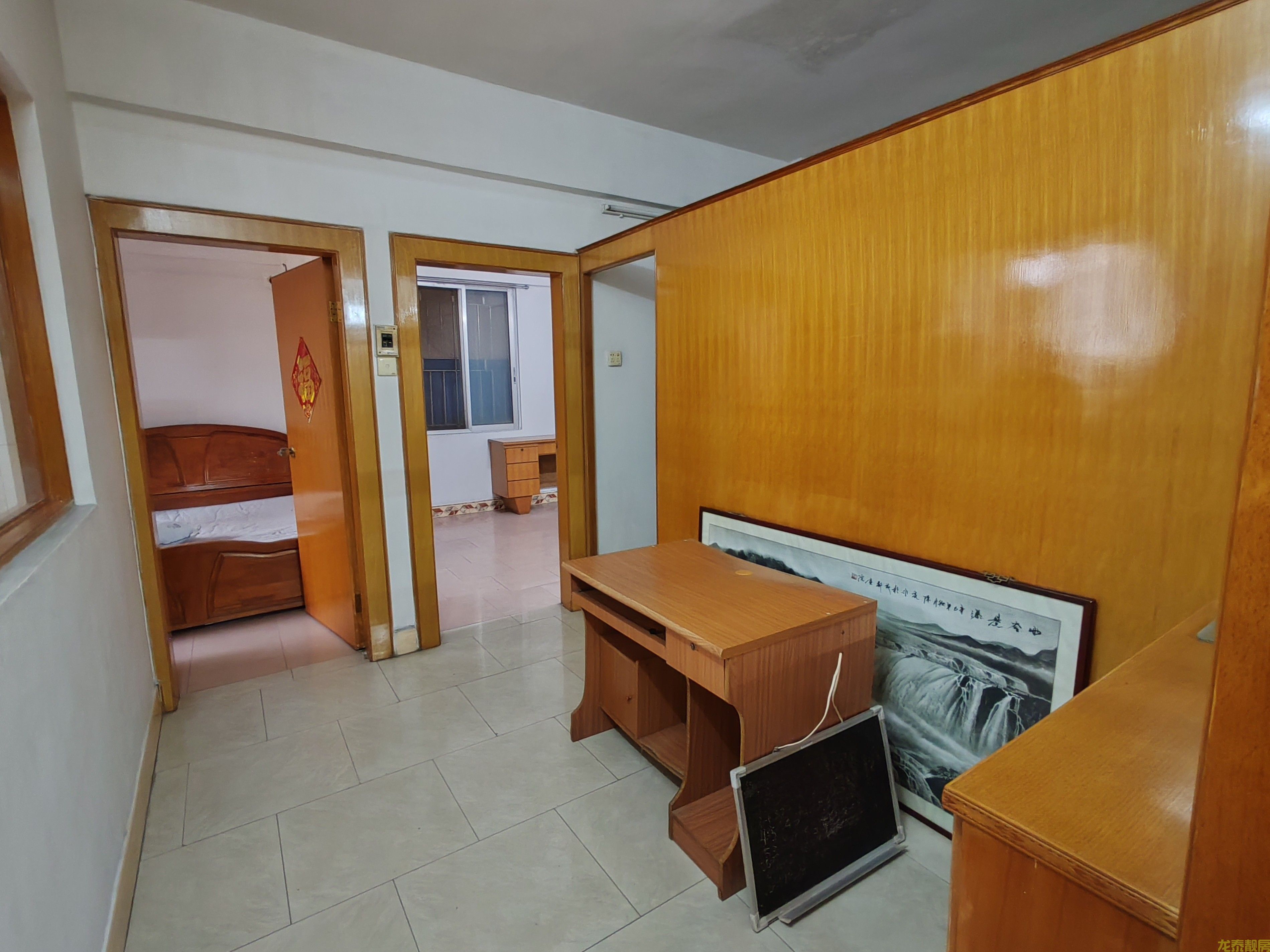 一小旁学区房步梯三楼