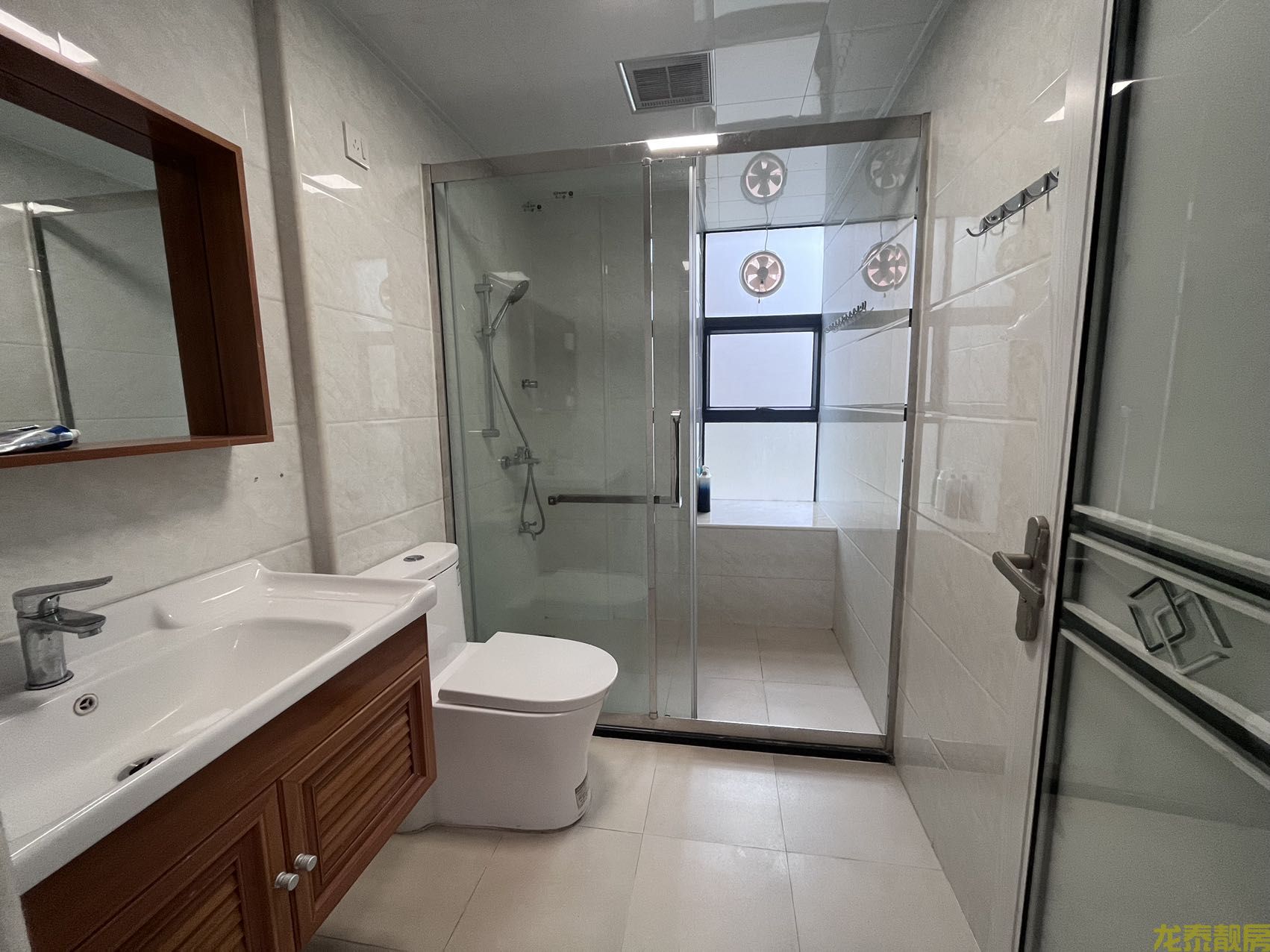 东丽新城精装三房