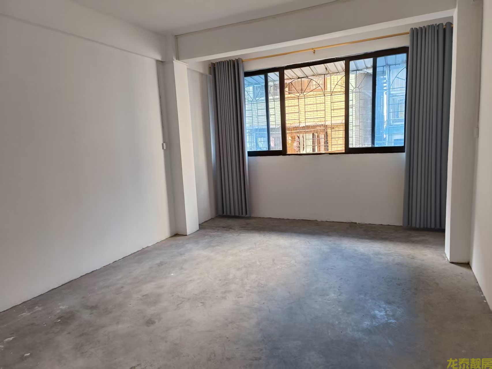 老城区中心市场附近2~4楼一房一厅出租