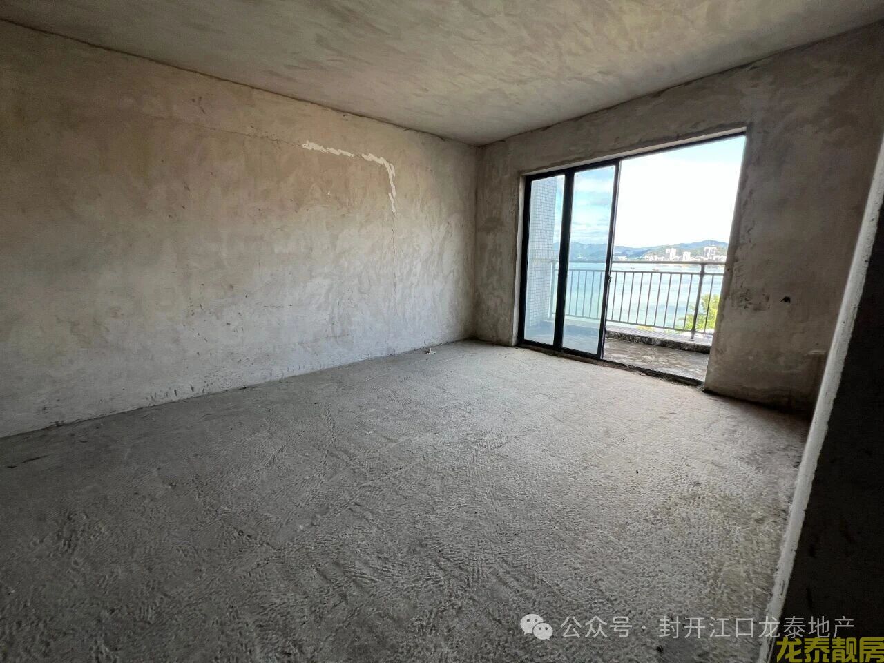 粤江花园头排江景 191平复式 可做5房 楼王户型热售