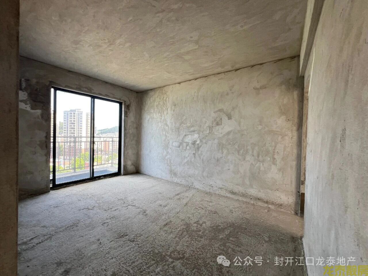 粤江花园头排江景 191平复式 可做5房 楼王户型热售