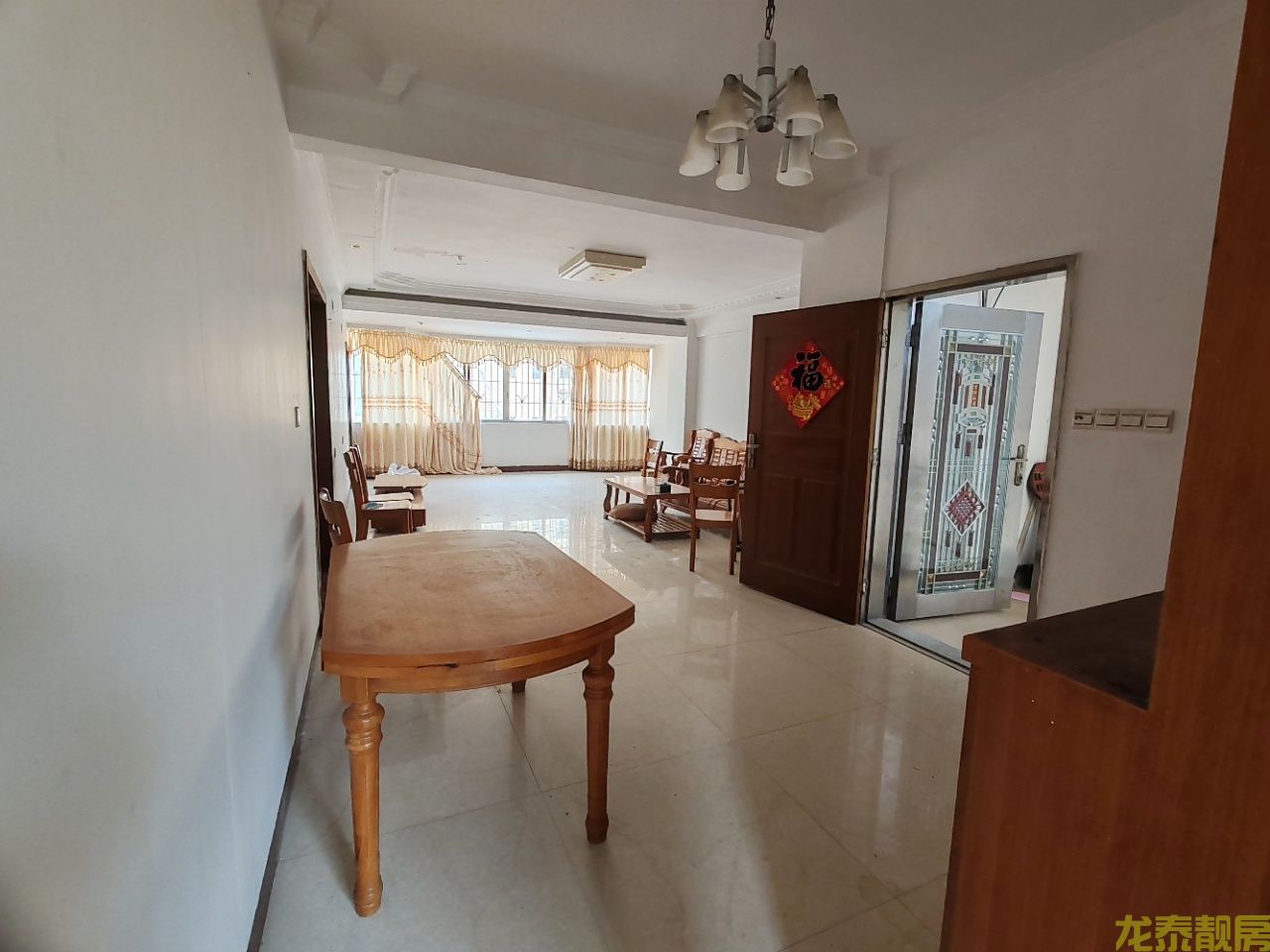 老城区核心地段，130平大四房两厅诚意出售