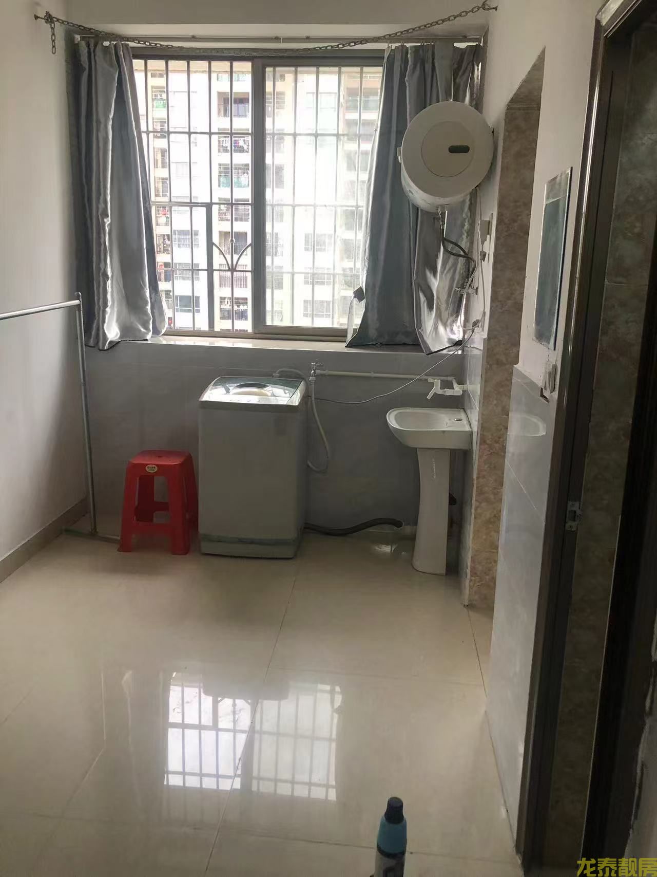 人才公寓单间带租出售