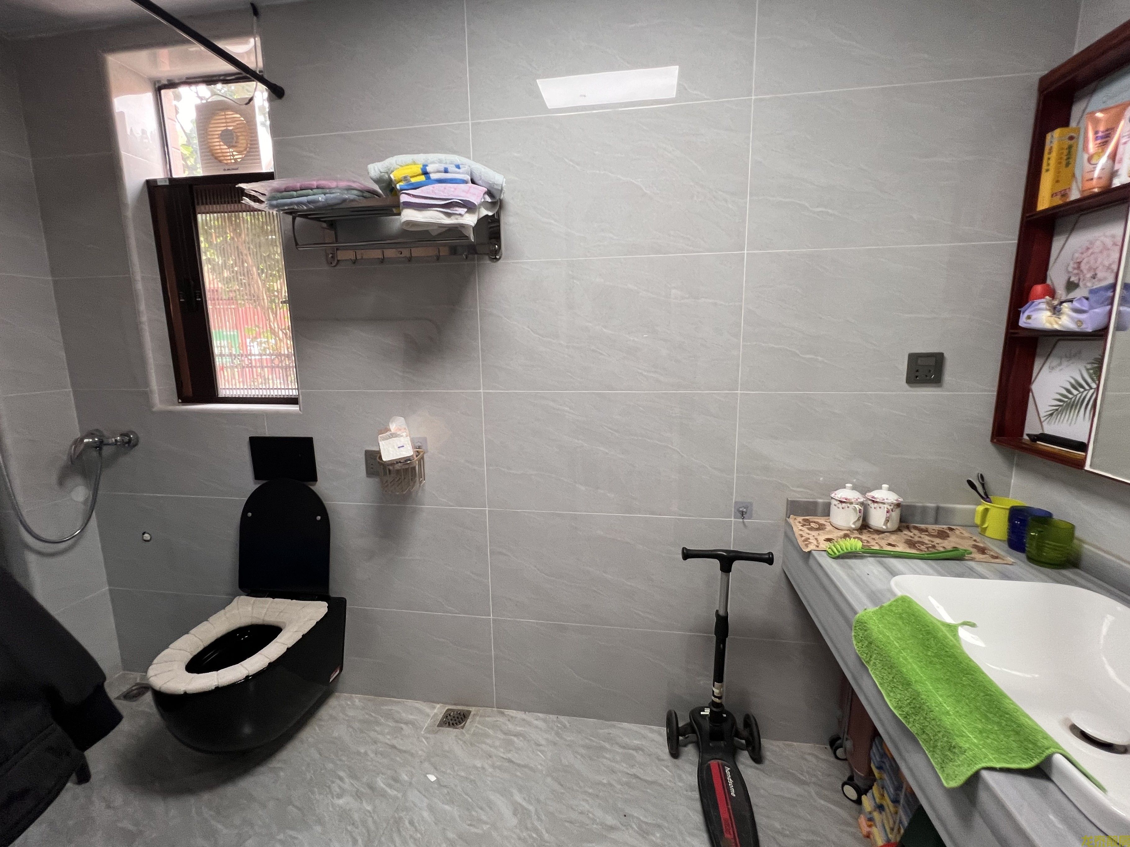  盛世莲花低楼层+花园，养老首选