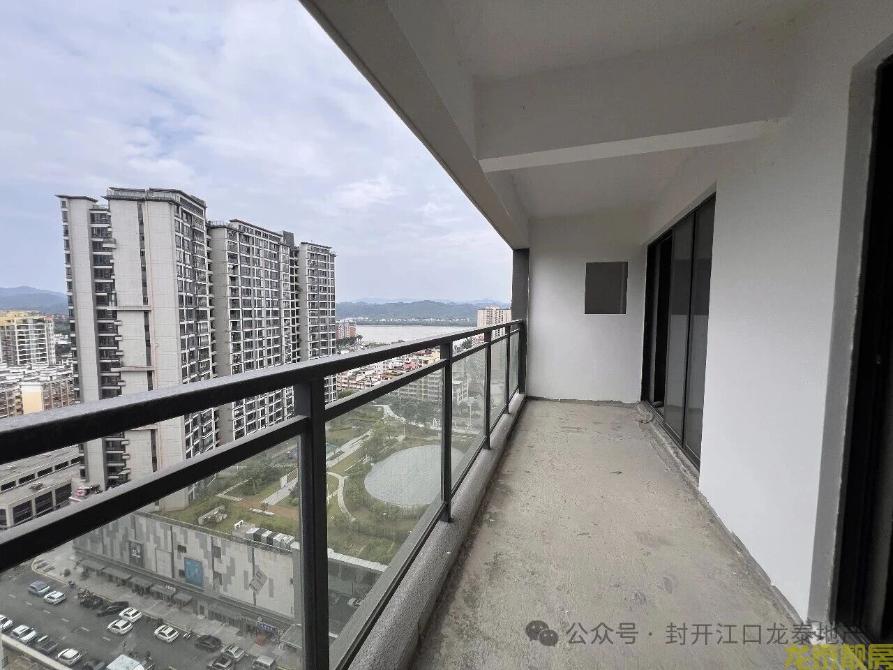 时代广场二期江景现房 123平4房南北通透毛坯现房即装
